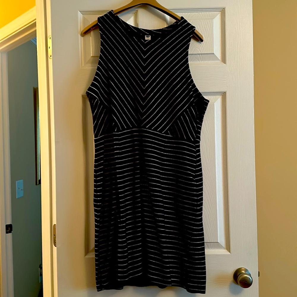 Old Navy blue stripped dress